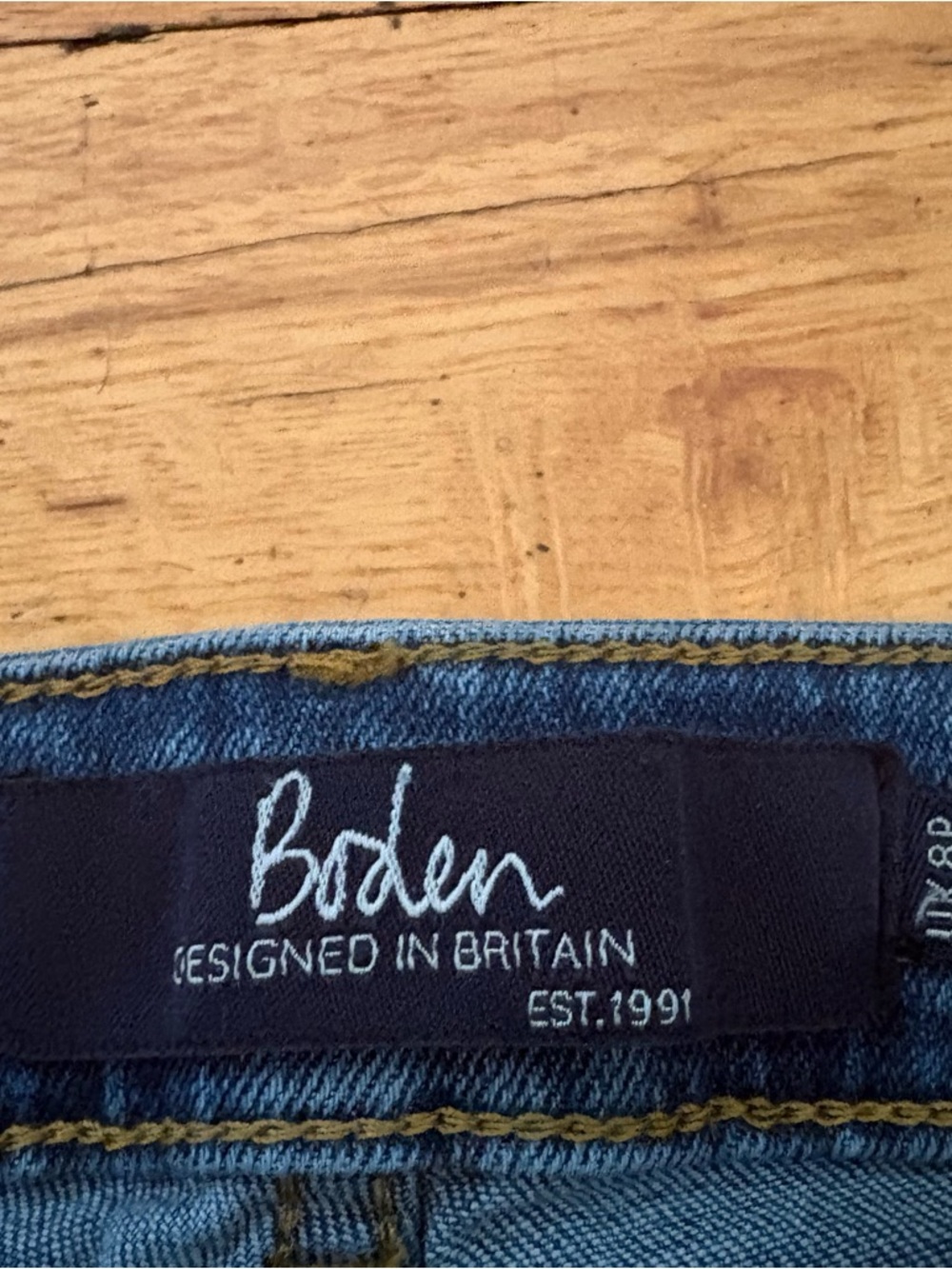 Boden Blue Flare Jeans - Wide Leg Fits Like a 4 - Picture 2 of 9